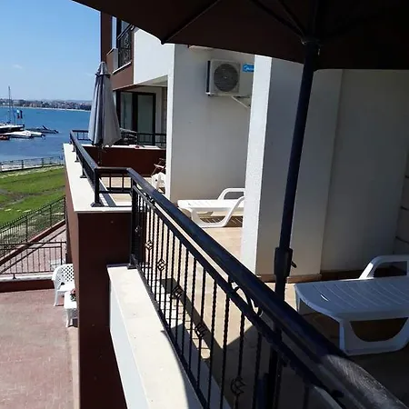 Apartment Akrotiriya